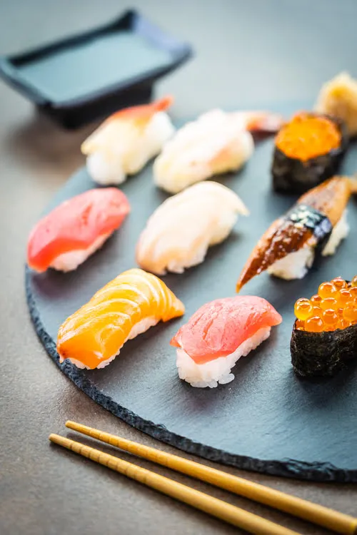 Assortiment de nigiri.